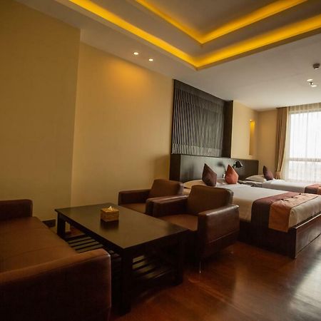 Hotel Apex Мандалей Екстериор снимка
