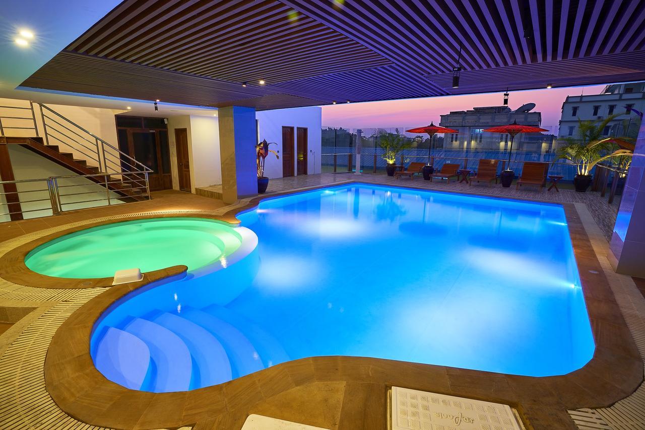 Hotel Apex Мандалей Екстериор снимка